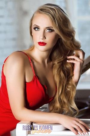 174657 - Roksolana Age: 27 - Ukraine